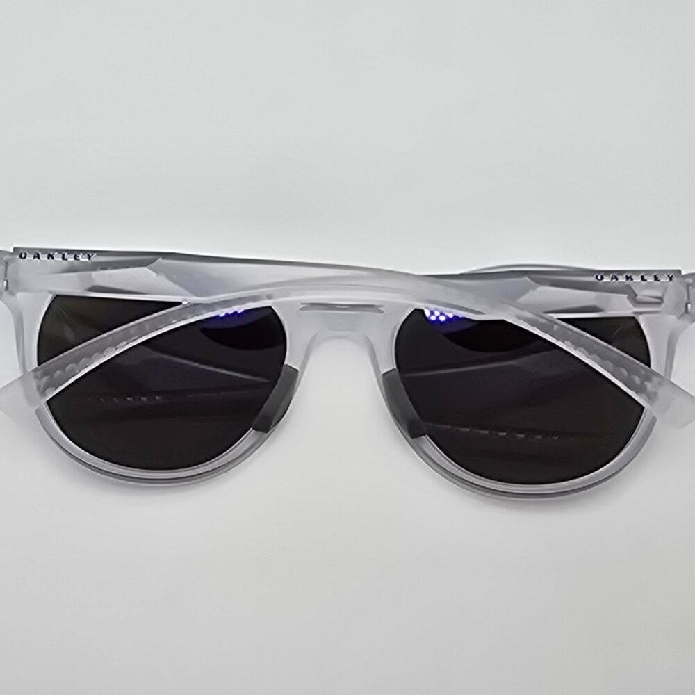*SOLD* Oakley OO9474-0452 Spindrift Matte Clear Frame Prizm Sapphire Sunglasses - Picture 11 of 15